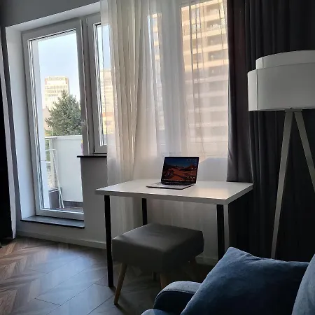 New Luxury Next To Subway With Garage